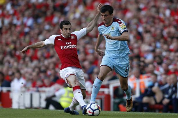 员具备多重 员具备多重