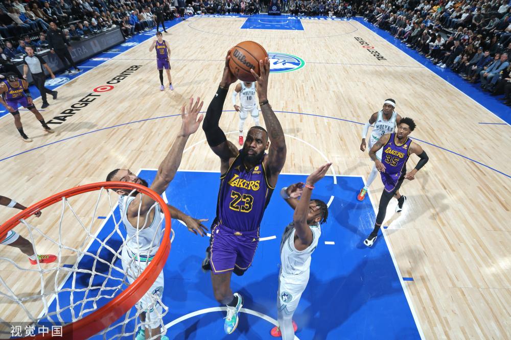 不容小觑的 不容小觑的