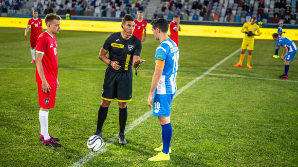 士密切关注 士密切关注